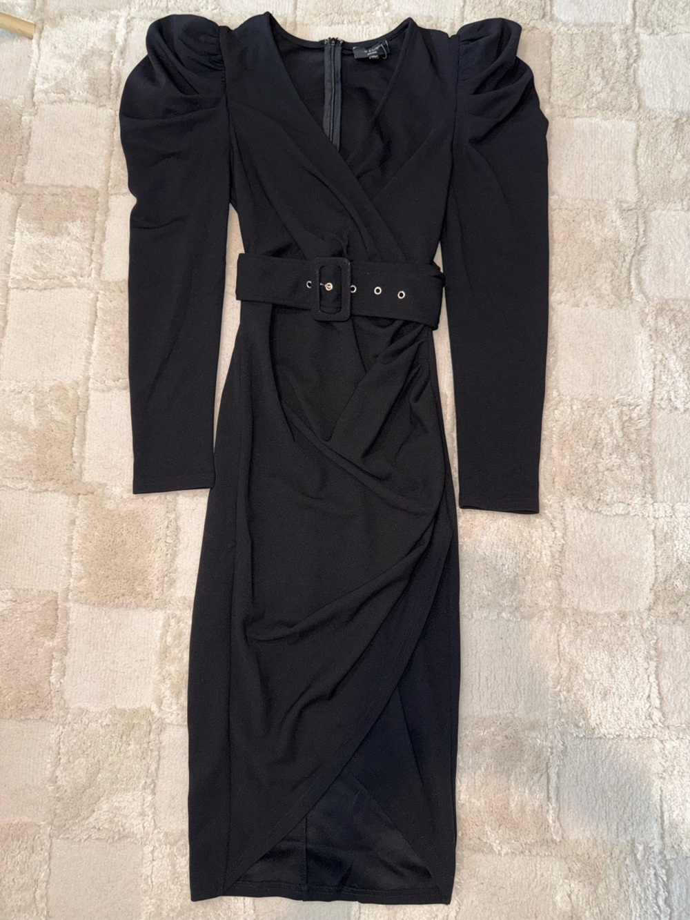 Women’s Vici Black Belted Puff sleeve Midi Dress with zipper back size small